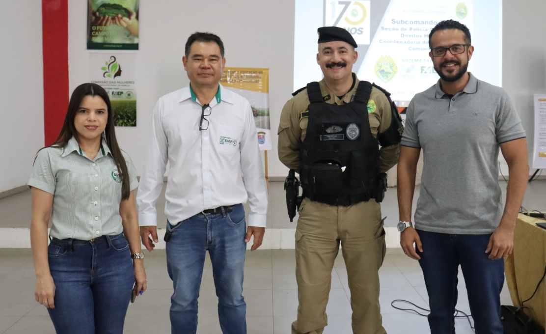 Em Mariluz, a Patrulha Rural Comunitária 4.0, realizou uma reunião com produtores rurais e pre...
