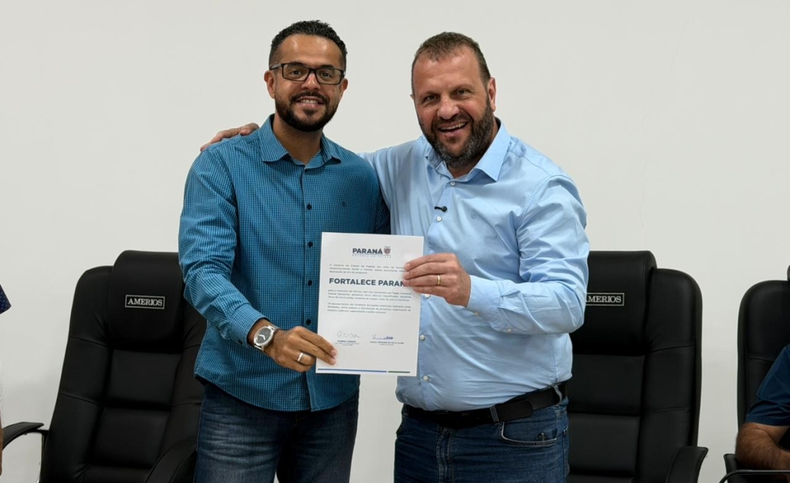 Vice-prefeito Fernando Santos participa da entrega de equipamentos do Fortalece Paraná na AMERI...