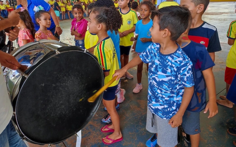  Projeto fará inclusão de alunos da Escola Municipal  Manoel Ribas na música com a Fanfarra Infantil