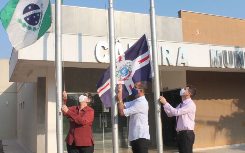 Prefeitura de Mariluz realizou solenidade de hasteamento das bandeiras ontem, 7 de setembro 