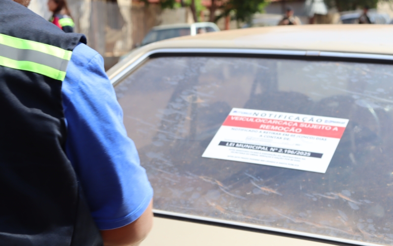 A Prefeitura de Mariluz inicia ação firme contra veículos abandonados nas vias públicas