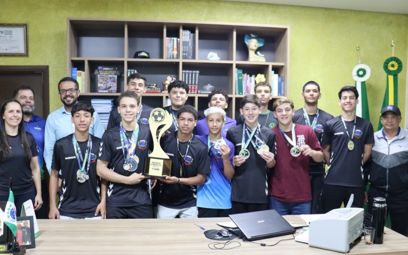 Handebol masculino de Mariluz brilhou nas quadras e conquistou o título da Copa Oeste de Handebol, realizada em Toledo