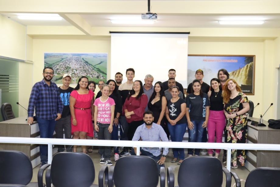 A Divisão de Cultura realizou a 2ª Oitiva para tratar dos editais da Lei Paulo Gustavo com os agentes culturais do munic