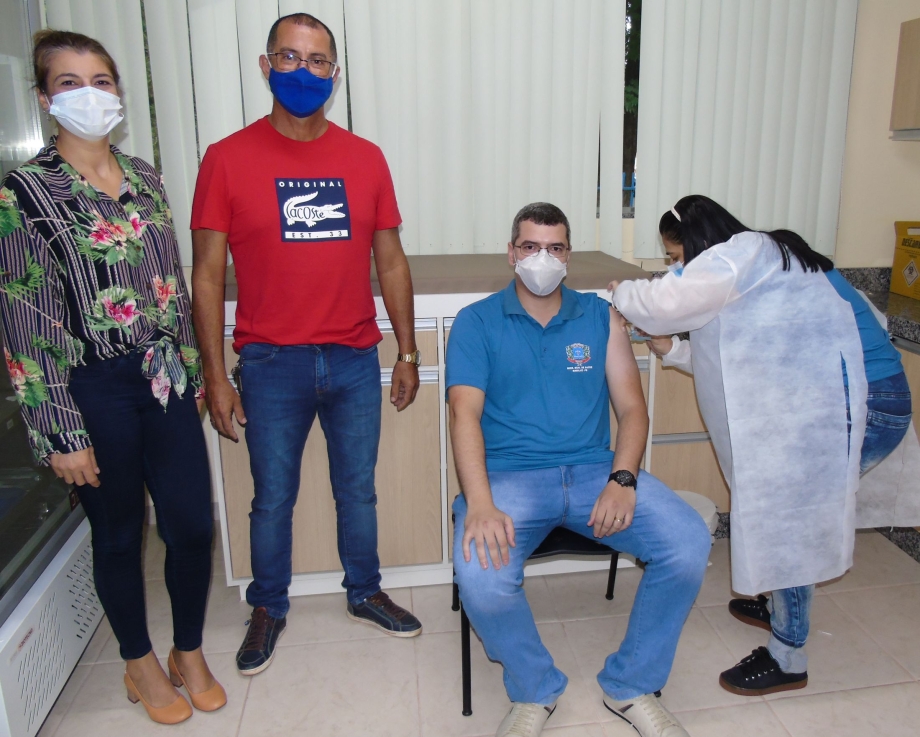  Mariluz começou a Imunização de Profissionais da Saúde que combatem o Corona Vírus na linha de frente 