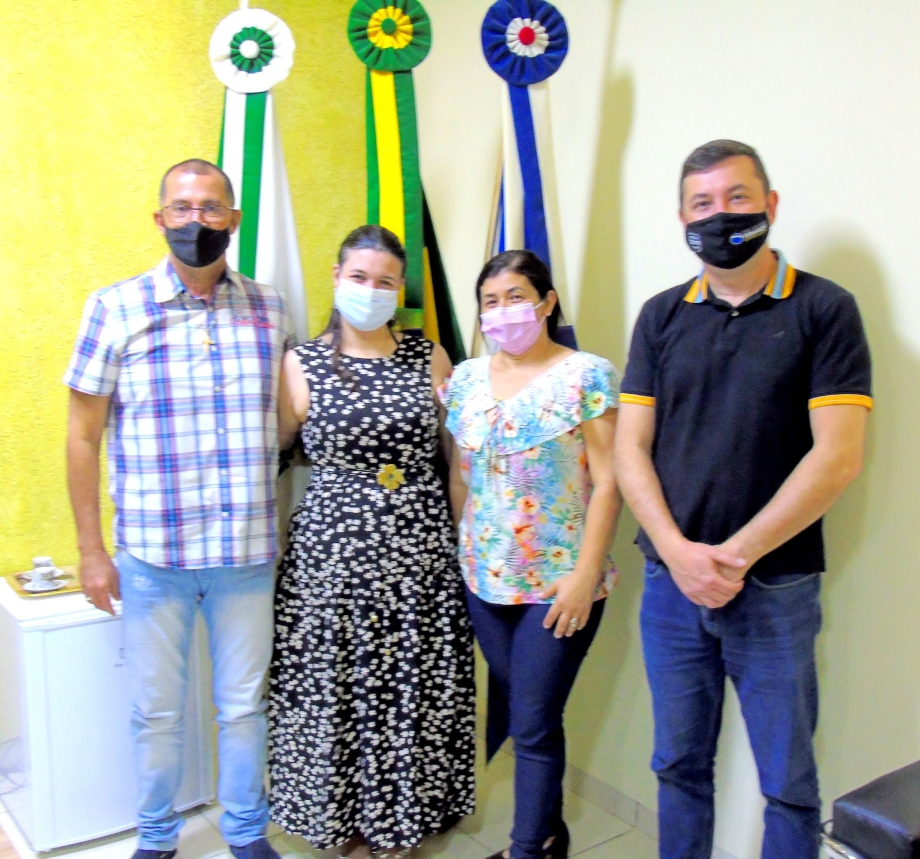 Prefeito Paulinho Alves e as vereadoras Silvia Grilo e Milena Alves, receberam a visita do Deputado Delegado Fernando 