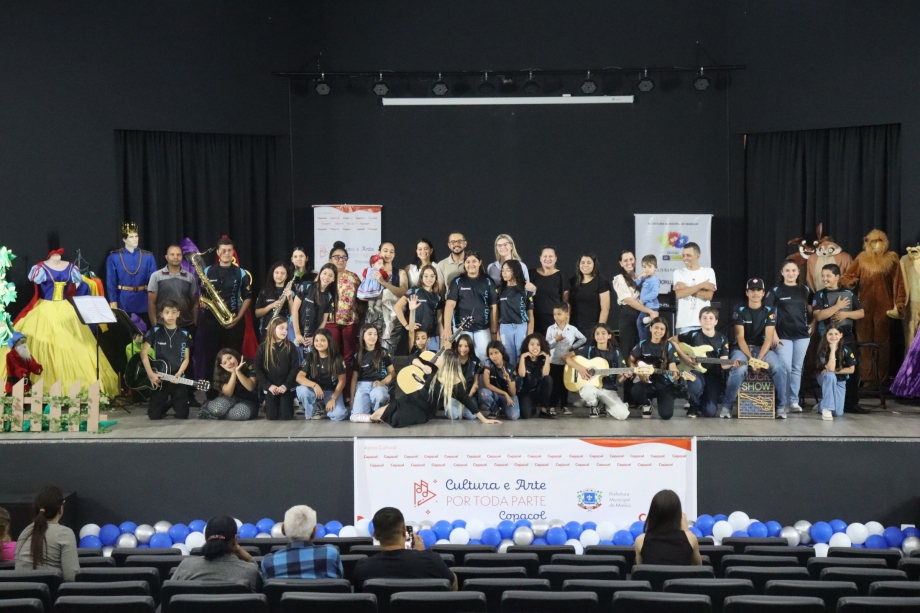 Copacol faz entrega oficial de instrumentos e outros para cultura de Mariluz 