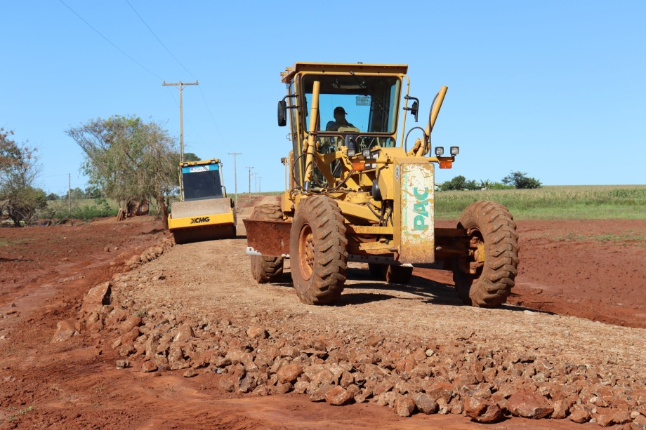 Readequação de estradas rurais seguem em ritmo acelerado em 2022