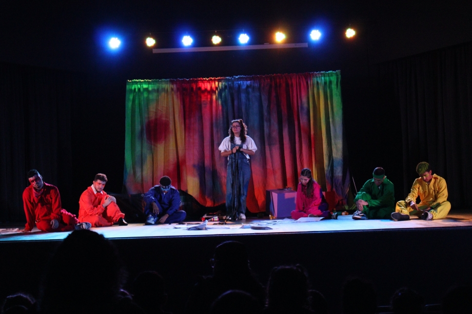 Mariluz promove ações do Maio Laranja com teatro, mobilização e conscientização pelo combate ao abuso infantil