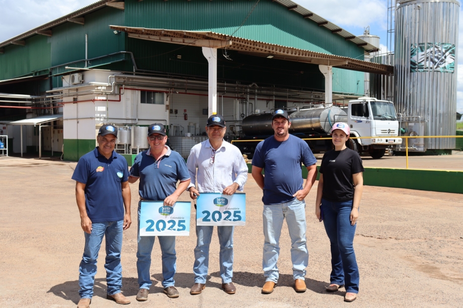 Visita a Laticínios da Região Fortalece a Produção Leiteira em Mariluz 