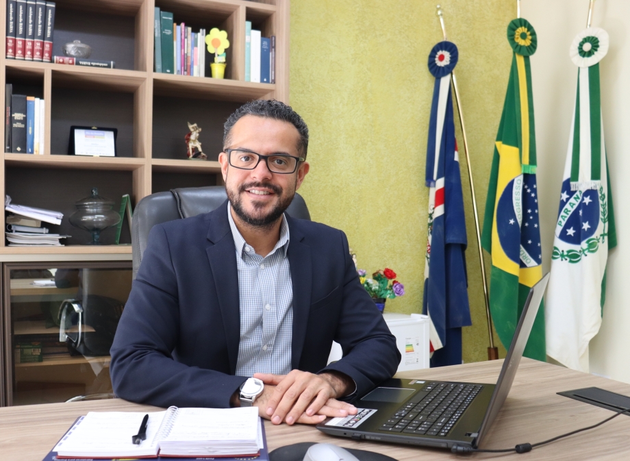 Vice-prefeito Fernando Santos assume interinamente a Prefeitura de Mariluz pelo prazo de 30 dias