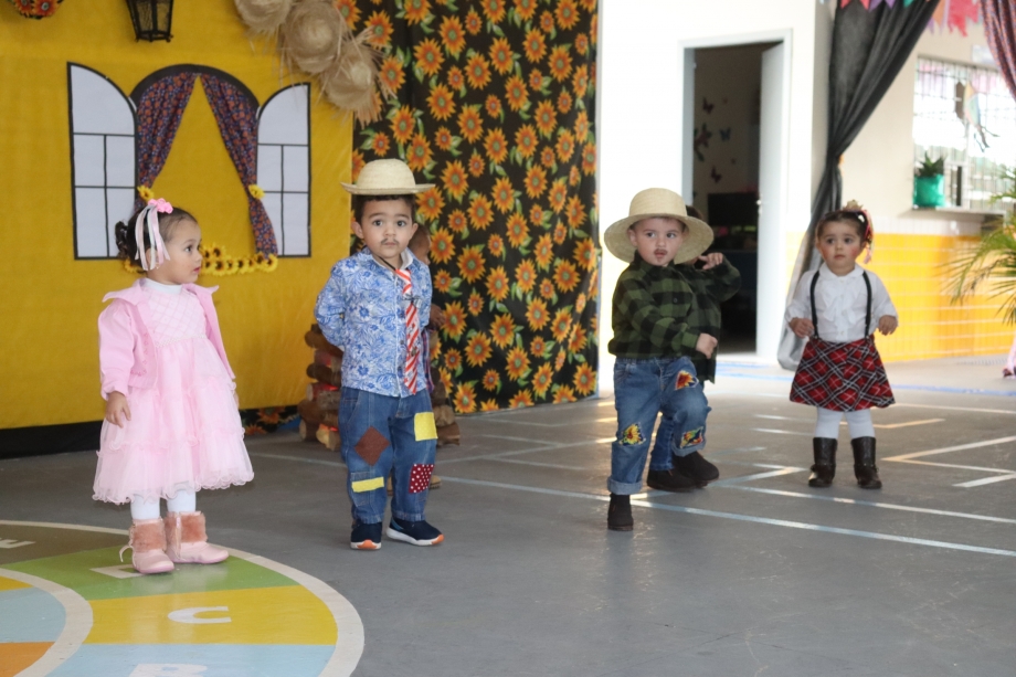 Alegria, união e boas memórias no arraiá do CMEI Dona Tita 