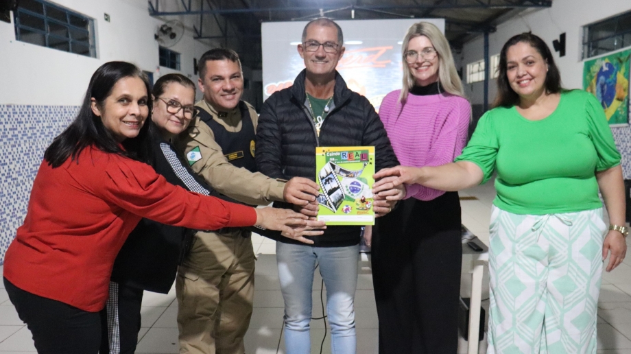 Na terça-feira, dia 29, aconteceu na Escola Municipal Manoel Ribas uma reunião sobre a volta do Programa Educacional de 