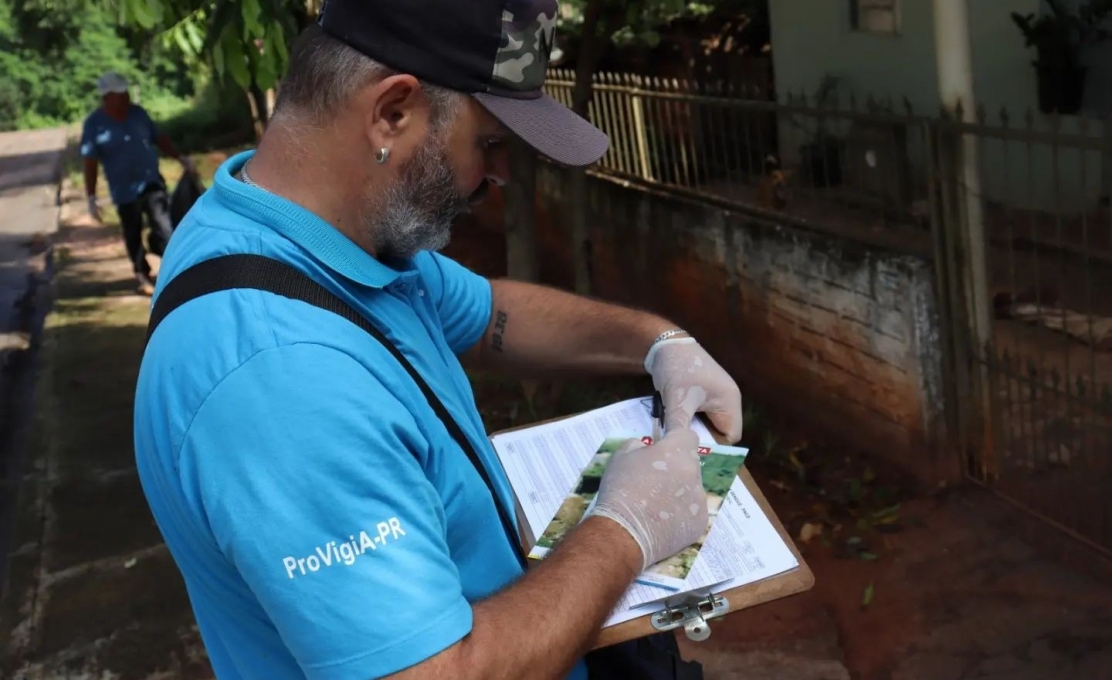 Vigilância Ambiental de Mariluz realizou arrastão contra a dengue