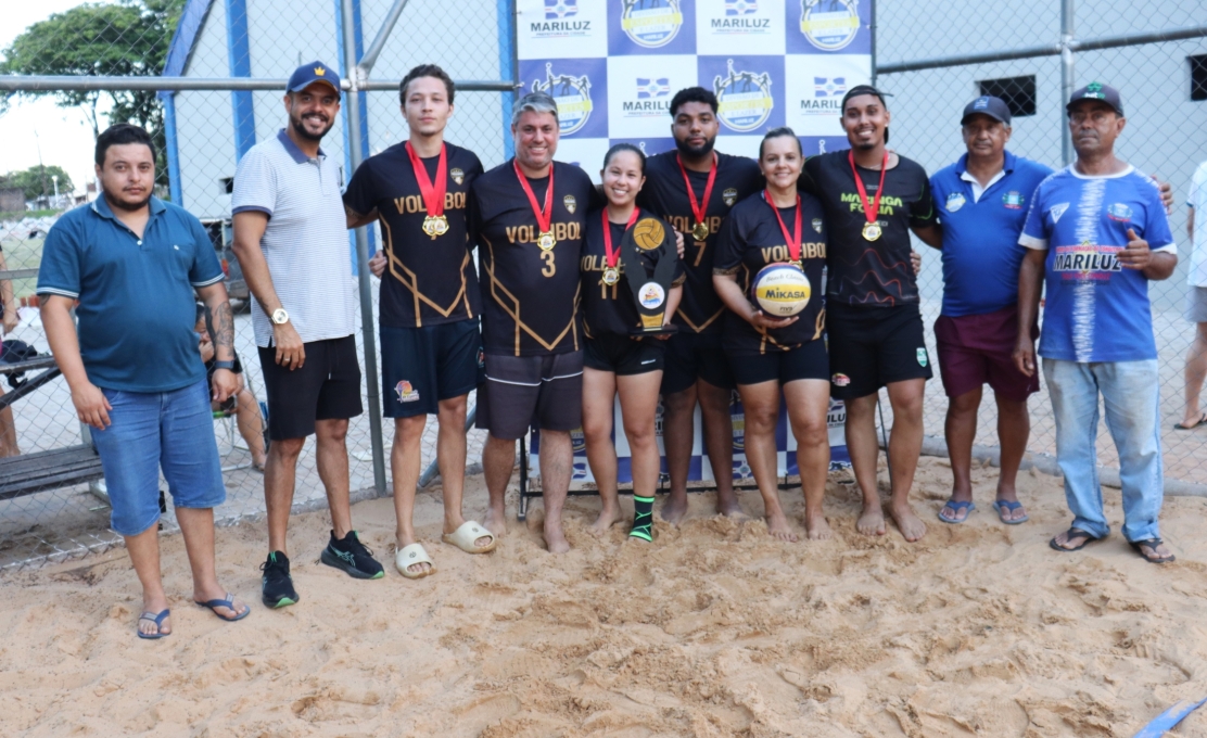 Divisão Municipal de esporte realizou mais uma edição do Torneio de Vôlei de Areia Misto 4x4...