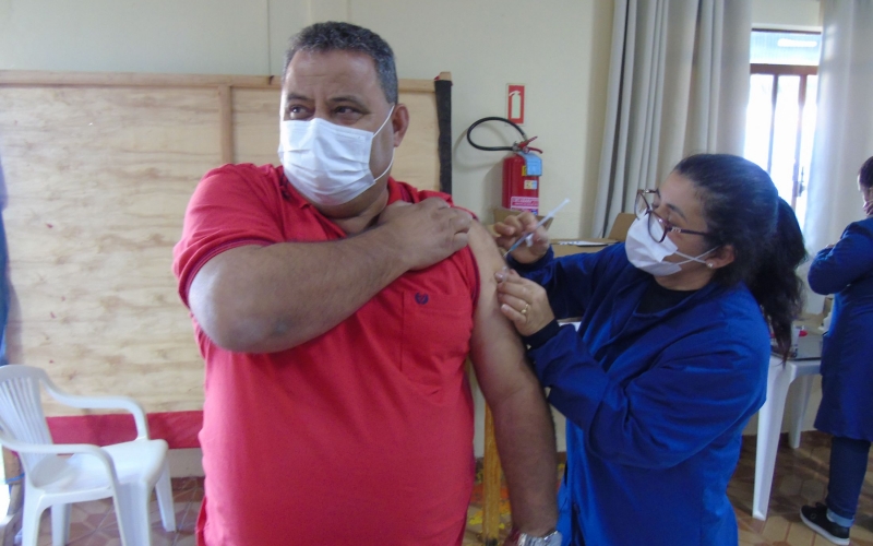 Município de Mariluz realizou a vacinação da população com idade de 49 anos acima 