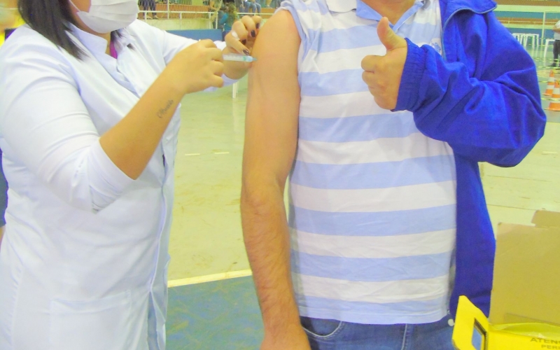  Mariluz está realizando vacinação contra a Covid-19 em pessoas na faixa etária de 39 anos acima 