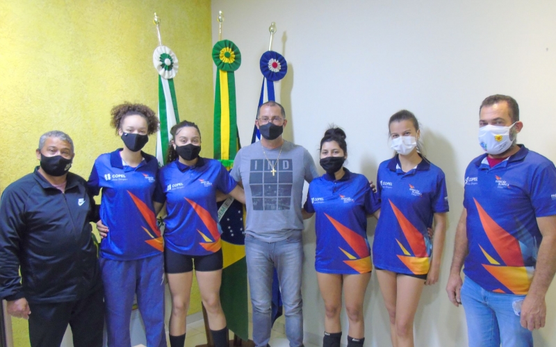 Atletas do Handebol Feminino de Mariluz foram contemplados com bolsa-atleta pelo Programa Geração Olimpica