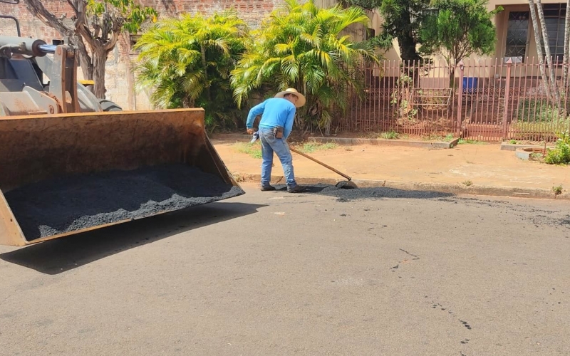 Prefeitura de Mariluz está realizando Operação Tapa Buracos em ruas e avenidas do Município 