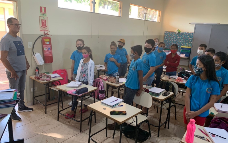 Prefeito Paulinho Alves visitou a Escola Rural Augusta Gutierrez no Distrito de São Luiz 