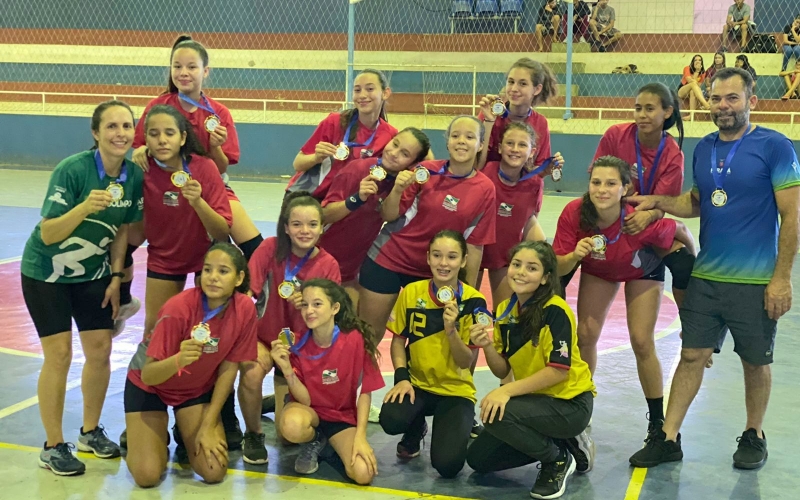 Divisão Municipal de Esportes realizou o 1º Quadrangular de Handebol categoria Sub-14 Feminino e Masculino