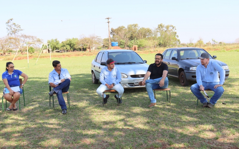 Reunião com produtores da Comunidade Nossa Senhora Aparecida definiu como será realizada obra em estrada na localidade 