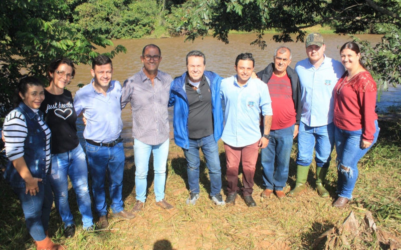 Projeto Rio Vivo realizou a soltura de 25 mil peixes nativos no Rio Goioerê em Mariluz