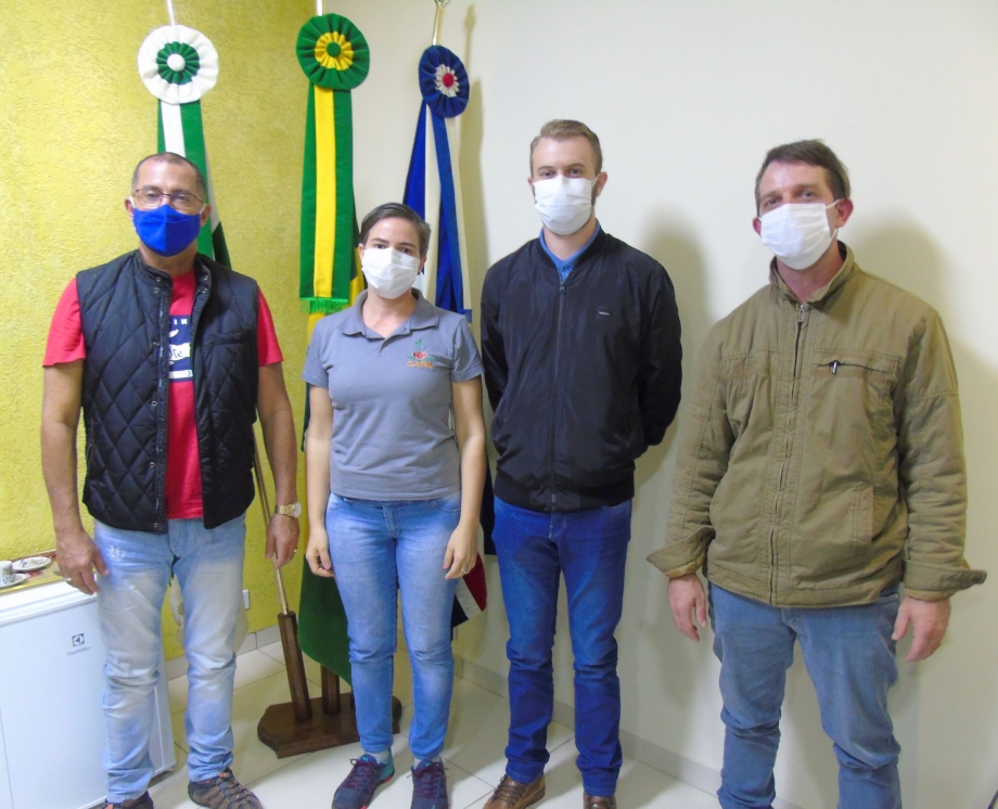 Prefeito Paulinho Alves se reuniu com coordenadores de projeto sustentável na produção de alimentos