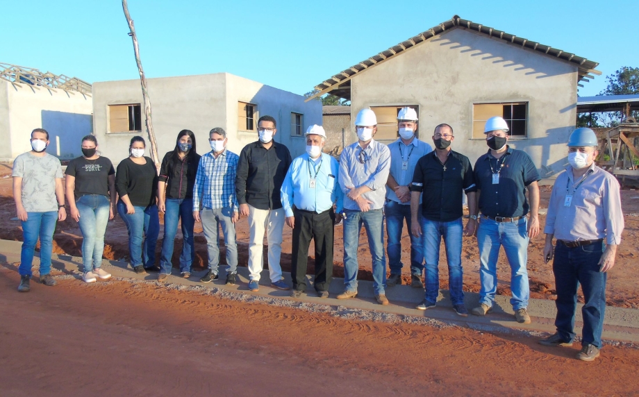 Superintendência da Cohapar, Prefeitura de Mariluz e técnicos da Construtora Sanmer vistoriaram obra em nosso município 