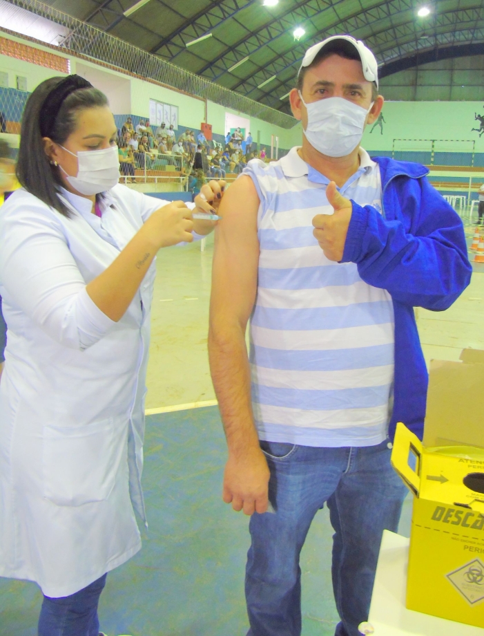  Mariluz está realizando vacinação contra a Covid-19 em pessoas na faixa etária de 39 anos acima 