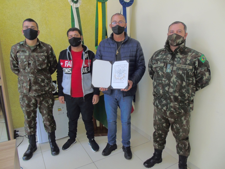 Prefeito Paulinho Alves foi empossado como novo Presidente da Junta Militar de Mariluz 