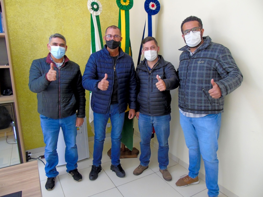 Deputado Estadual Tião Medeiros realizou visita de trabalho no Município de Mariluz 