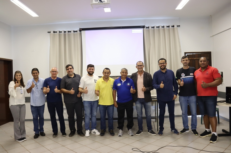 Na segunda-feira (14), ocorreu na sede do Colégio Estadual José Alfredo de Almeida a Sessão Preliminar e Sorteio dos Jog